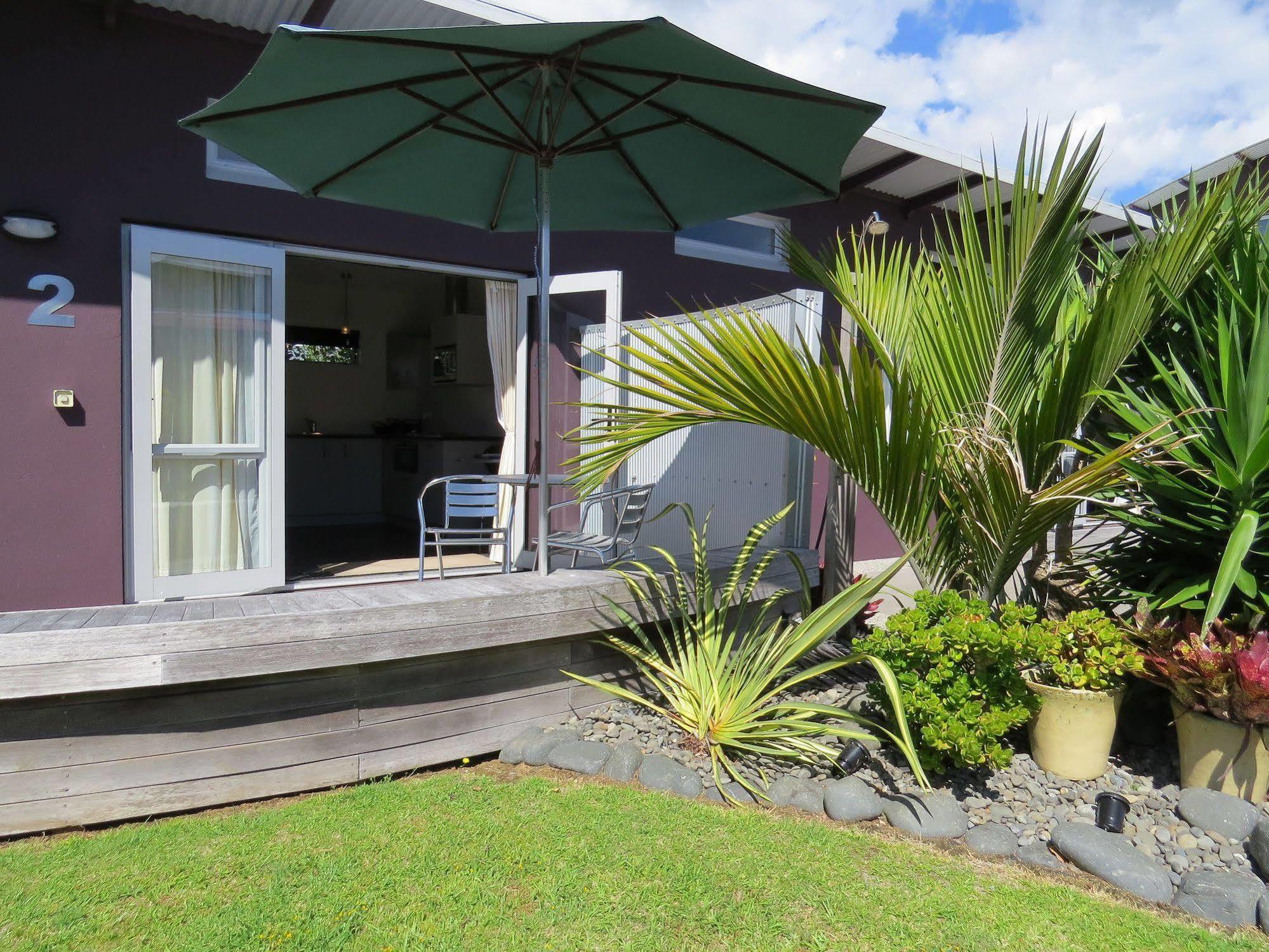 Pipinui Motel Whangamata Exterior photo