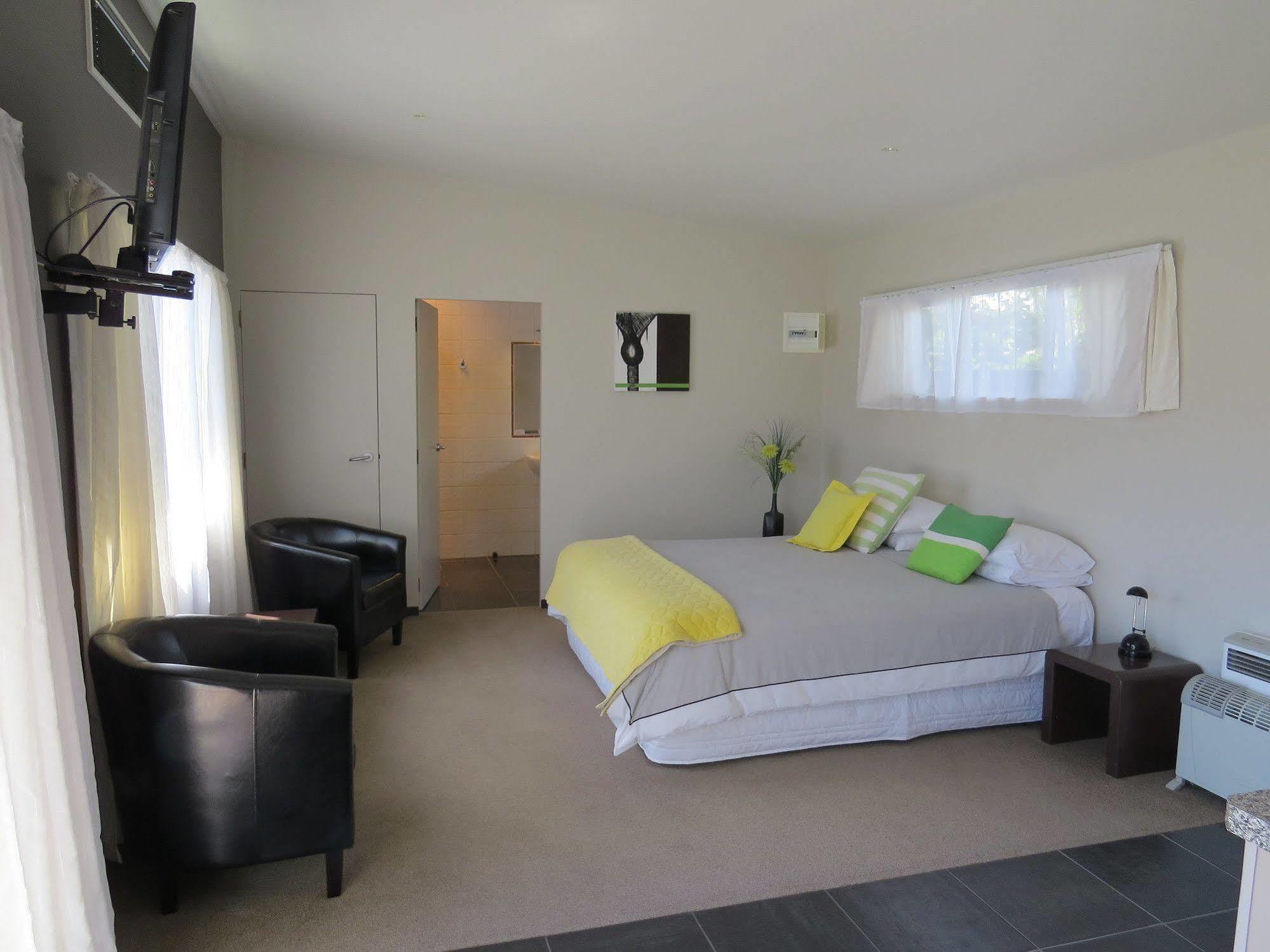 Pipinui Motel Whangamata Exterior photo